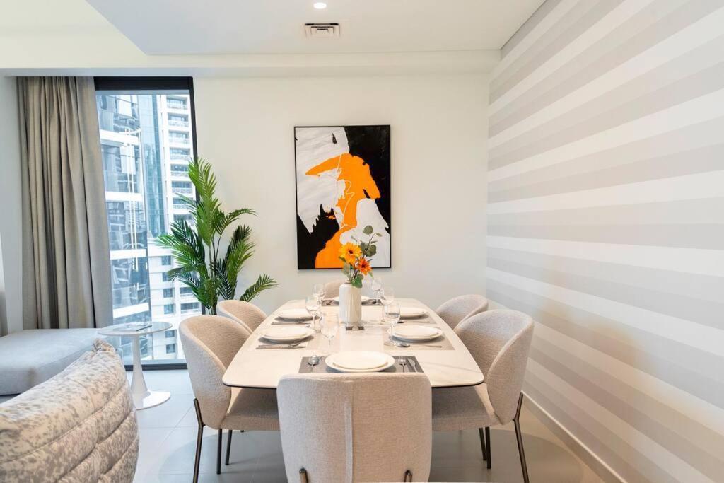 Burj & Fountain Views - Large For 12 Guests! Apartment Dubai